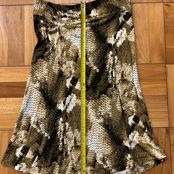 2 piece cool, unique & special Yigal Azrouel snake/sequin print skirt & top. - Picture 9 of 10